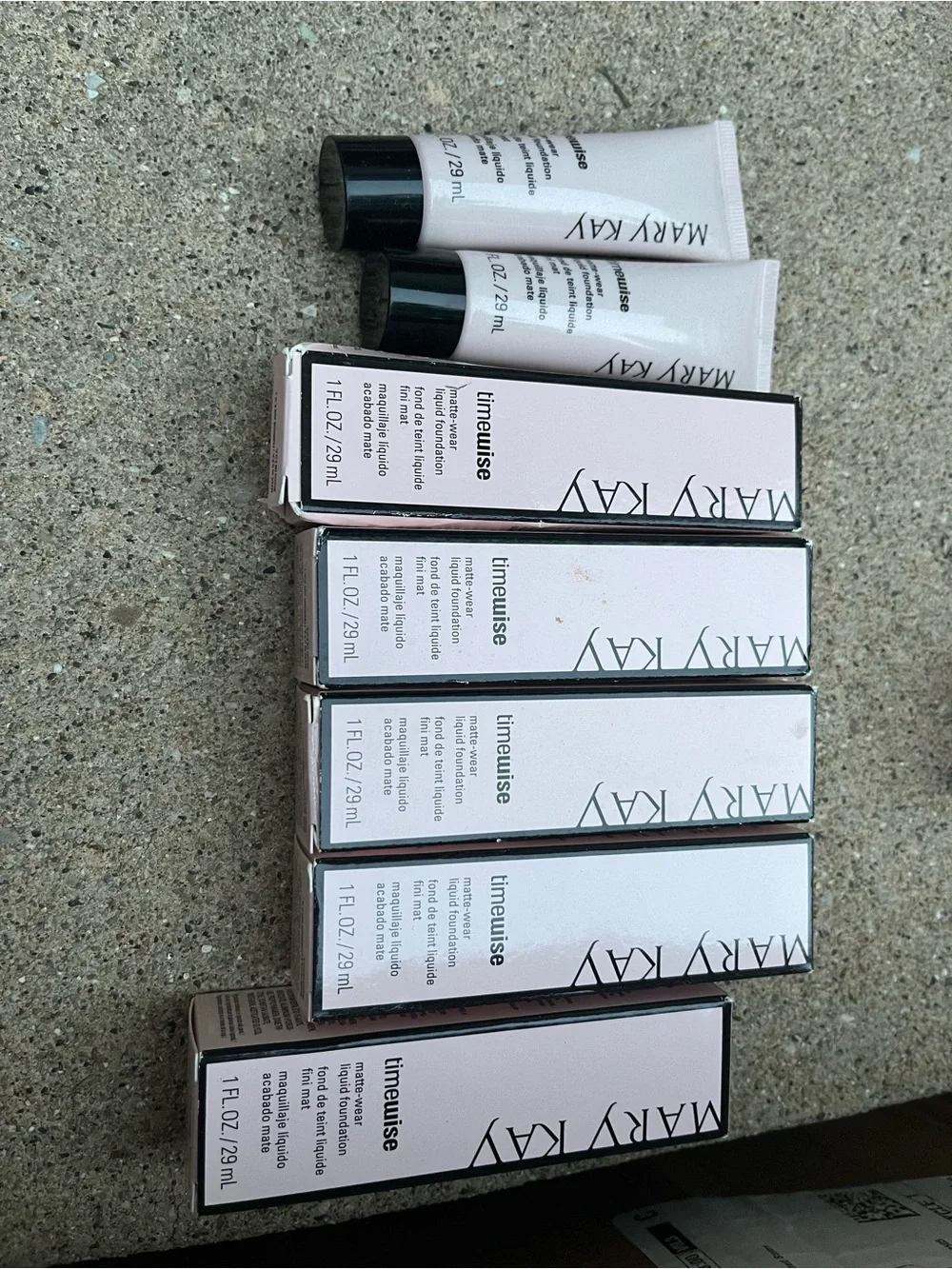Mary Kay Timewise Primer Tubes in Pale Pink